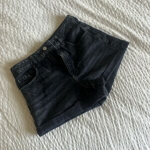 Pacsun Black Wash High Waisted Denim Mom Shorts Size 25